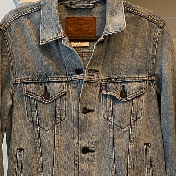 Levi's Light Blue Jean Jacket - Picture 2 of 3